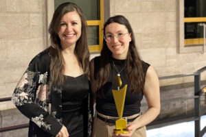 Marilaine Gagné, conseillère en communication à la DPRD et Élise Thiboutot, étudiante à la faculté de médecine de l'Université Laval