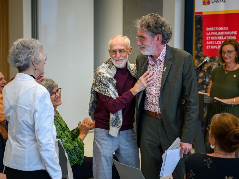 Julien Poitras en compagnie de ses parents - Crédit photo : Jérémy Goulet
