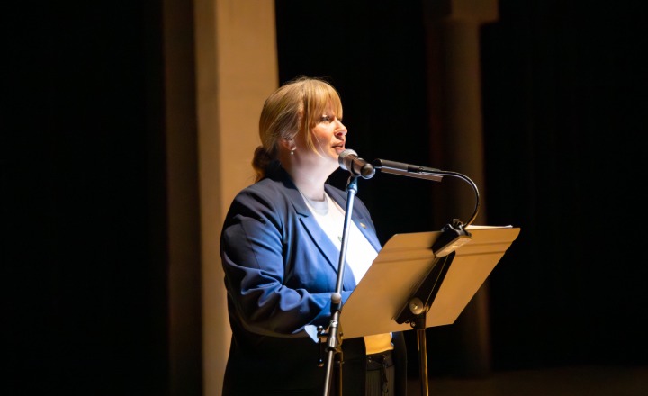 Geneviève Desbiens, cheffe adjointe en développement philanthropique et partenariats à la Direction de la philanthropie et des relations avec les diplômées et diplômés.